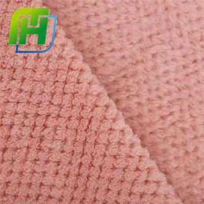 Kohokuvioitu koralli fleecekangas